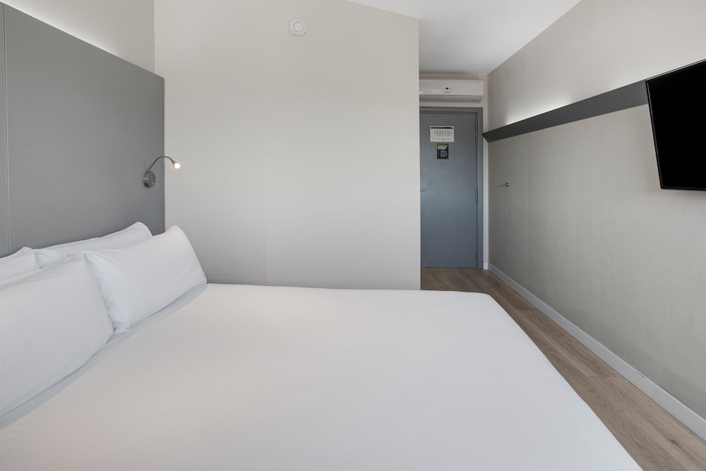 bandb hotel barcelona granollers