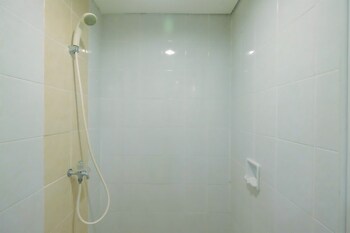 comfortable studio apartment at taman melati near universitas indonesia