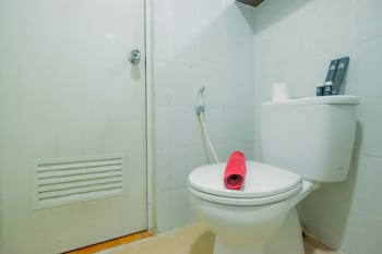 comfortable studio apartment at taman melati near universitas indonesia