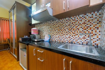 comfortable studio apartment at taman melati near universitas indonesia