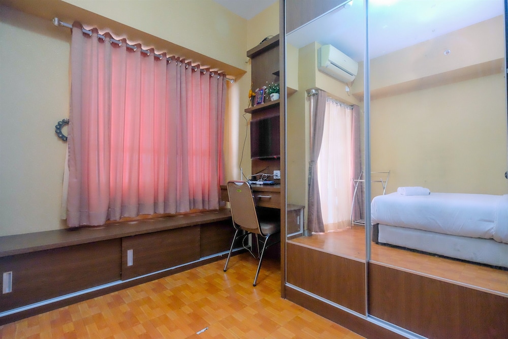 comfortable studio apartment at taman melati near universitas indonesia