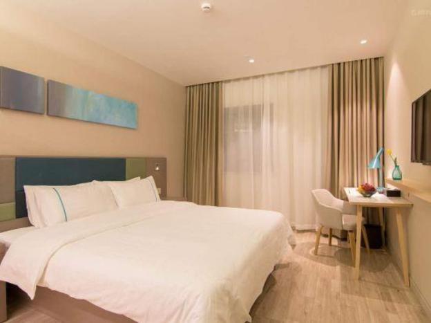 home inn selected shanghai lingang xincheng dishui lake