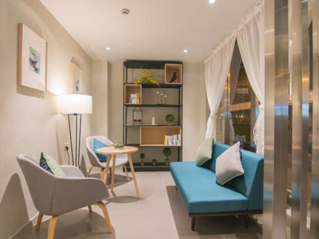 home inn selected shanghai lingang xincheng dishui lake