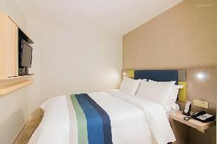 home inn selected shanghai lingang xincheng dishui lake