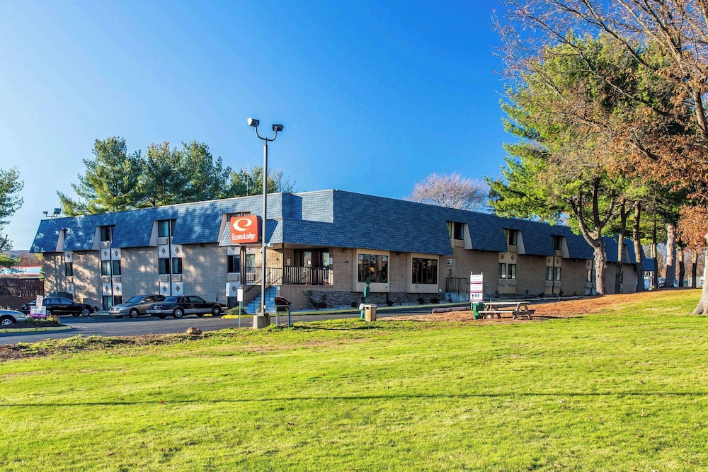 econo lodge milldale southington