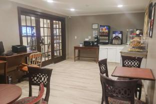 econo lodge milldale southington