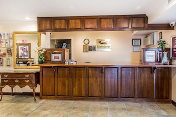 Econo Lodge Milldale - Southington,Near Panthorn Park,2 star