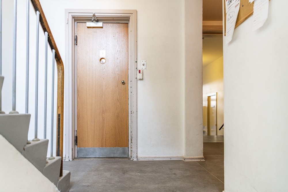 by the lakes apartments into this place