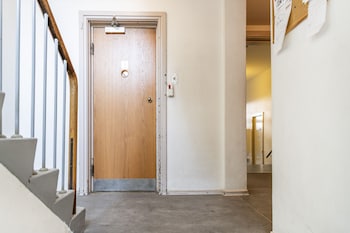 by the lakes apartments into this place