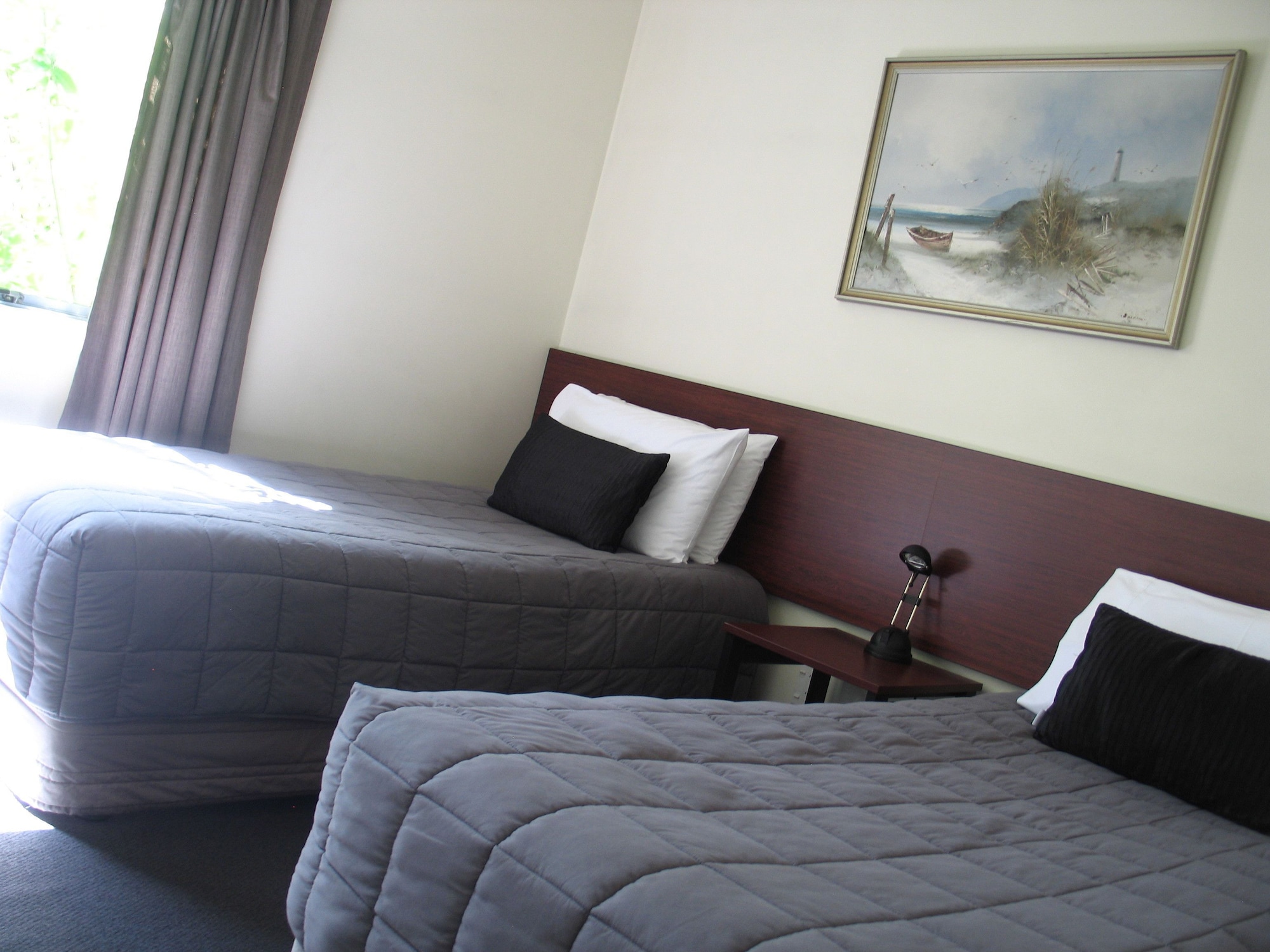 sherborne motor lodge