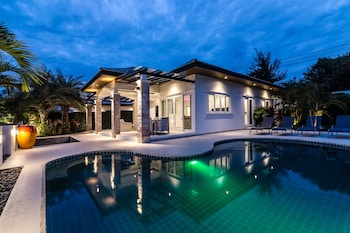 Orchid Paradise Homes Opv312,,3.5 star