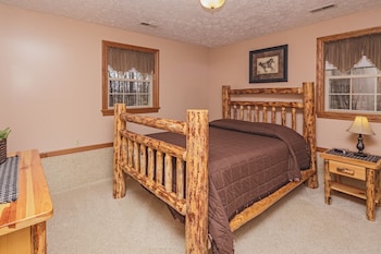 sojourners lodge and log cabin suites