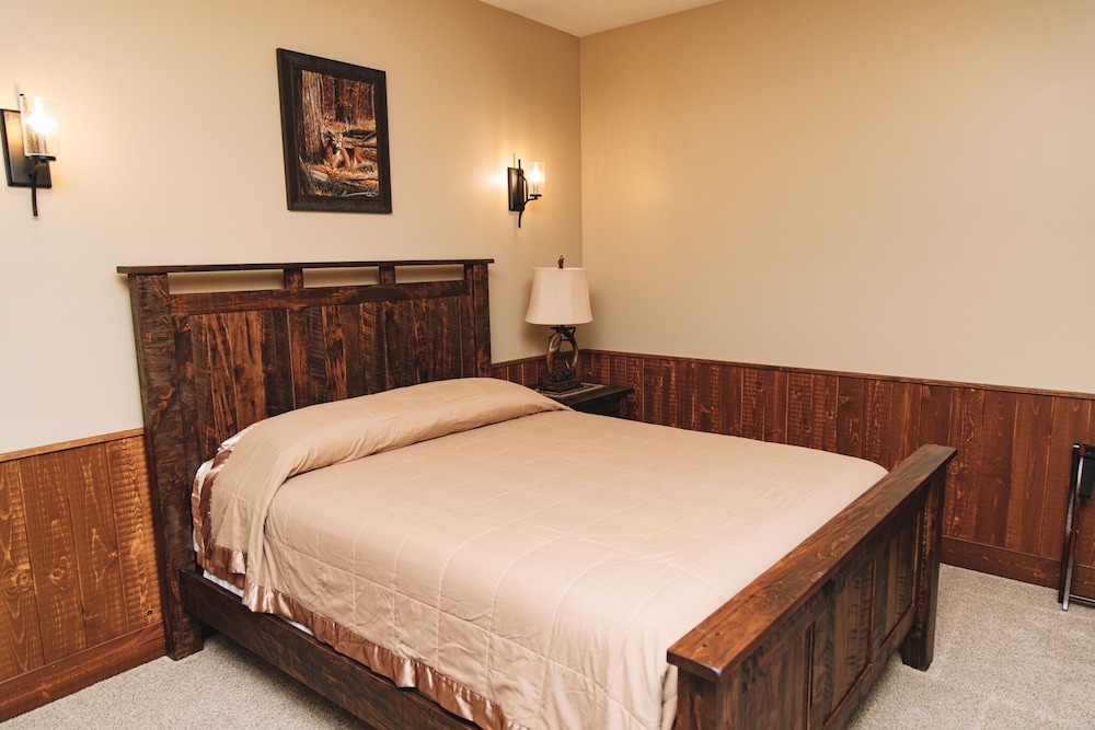 sojourners lodge and log cabin suites