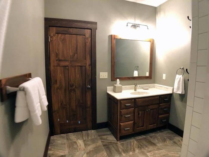 sojourners lodge and log cabin suites