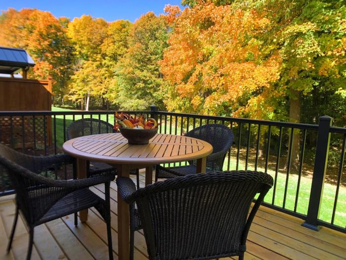 sojourners lodge and log cabin suites