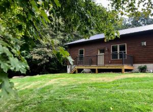 sojourners lodge and log cabin suites