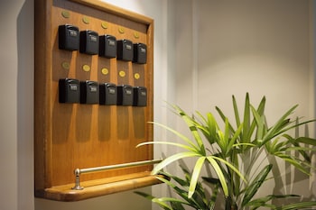 Monochrome - An Autonomous Hotel By Loginn,,0 star