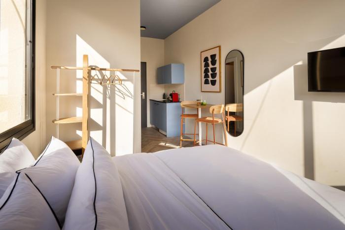 monochrome an autonomous hotel by loginn