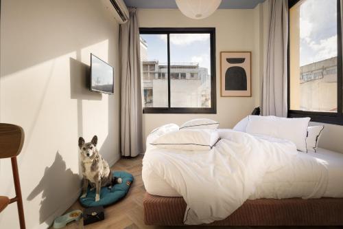 monochrome an autonomous hotel by loginn
