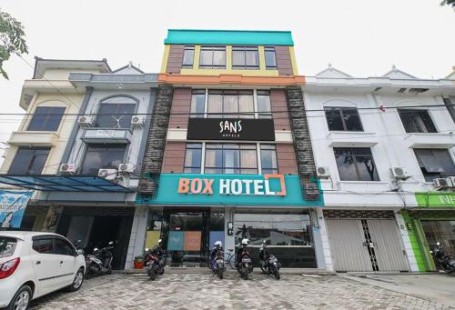 sans hotel kupang indah surabaya