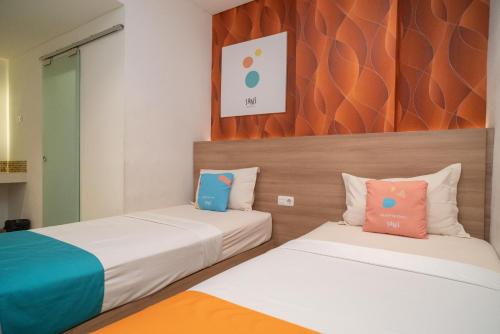 sans hotel kupang indah surabaya