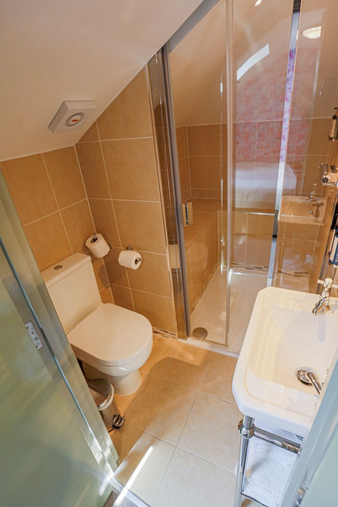 the griffin belle hotel vauxhall