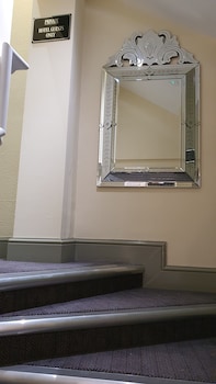 the griffin belle hotel vauxhall