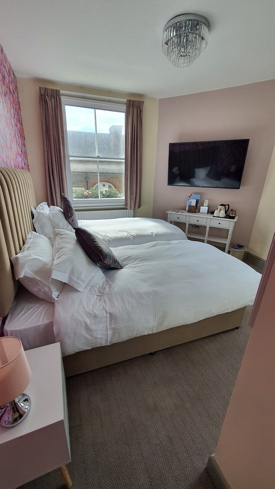 the griffin belle hotel vauxhall