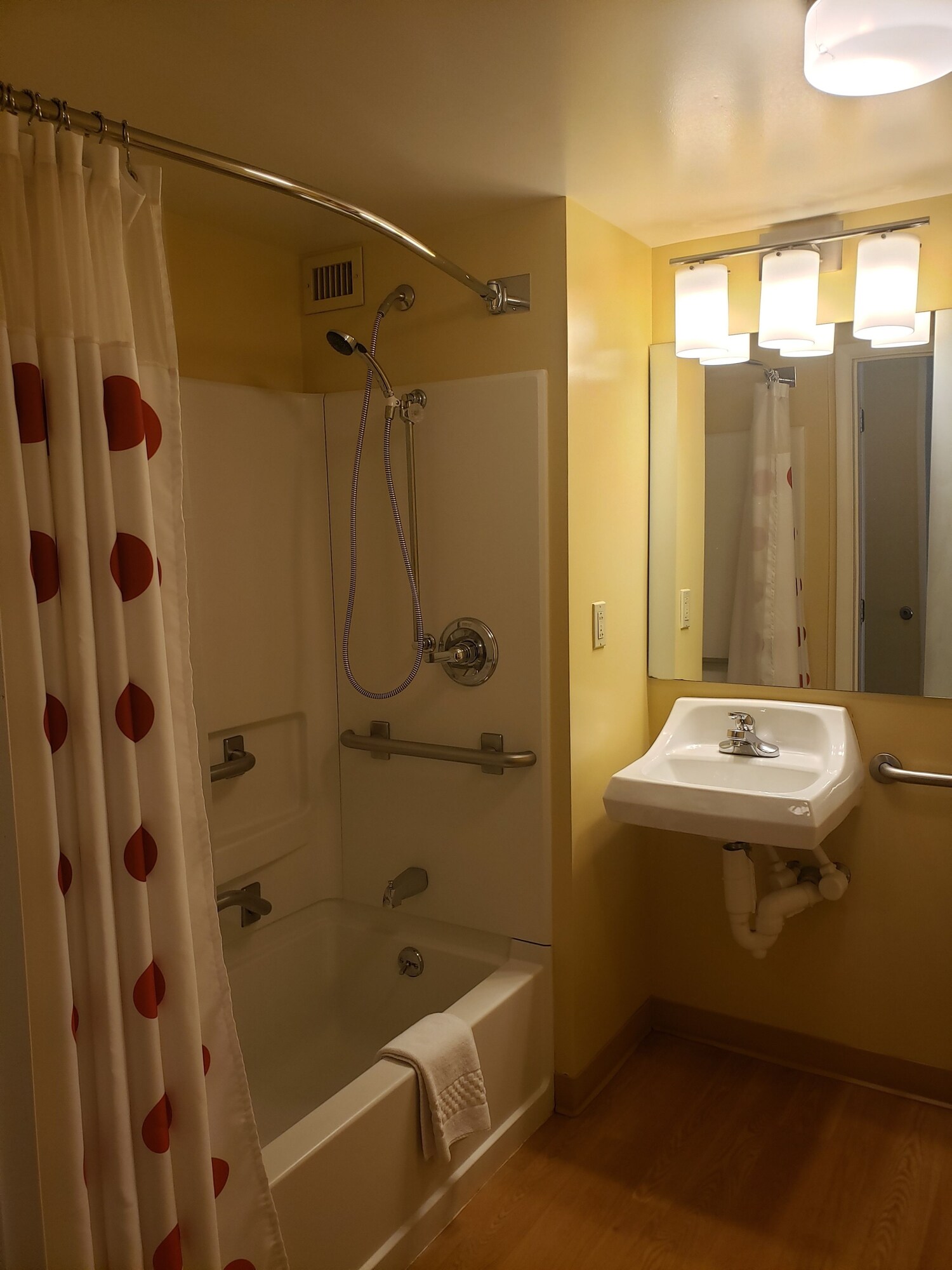 hawthorn extended stay by wyndham cincinnati ne mason