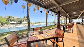 ocean beach villas da nang