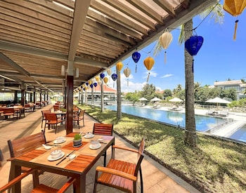 ocean beach villas da nang