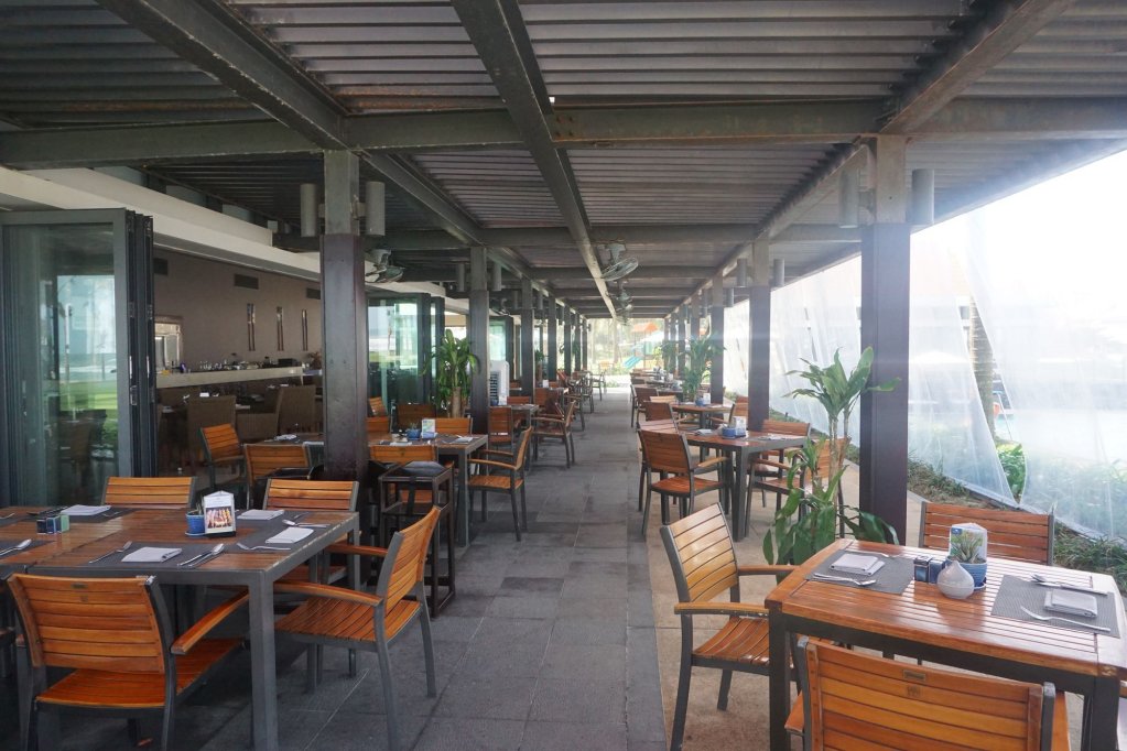 ocean beach villas da nang