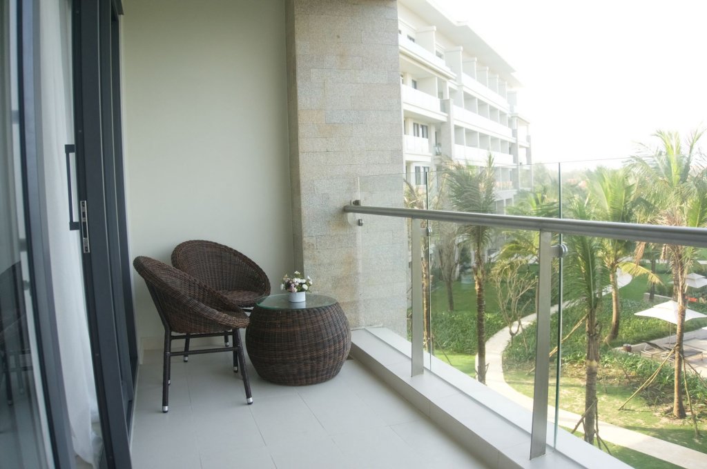 ocean beach villas da nang