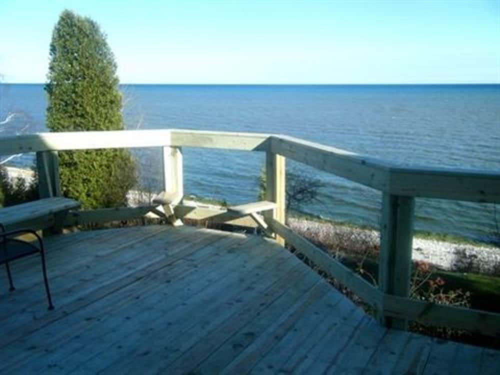 at the waters edge bed and breakfast