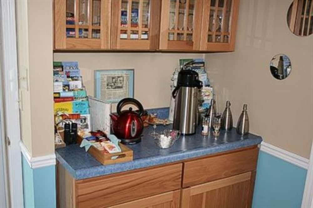 at the waters edge bed and breakfast