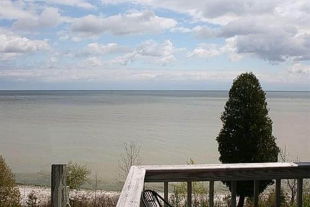 at the waters edge bed and breakfast