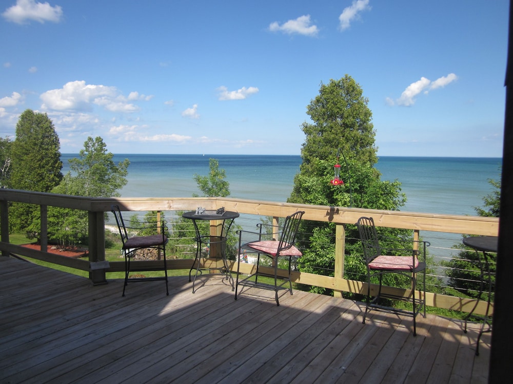 at the waters edge bed and breakfast