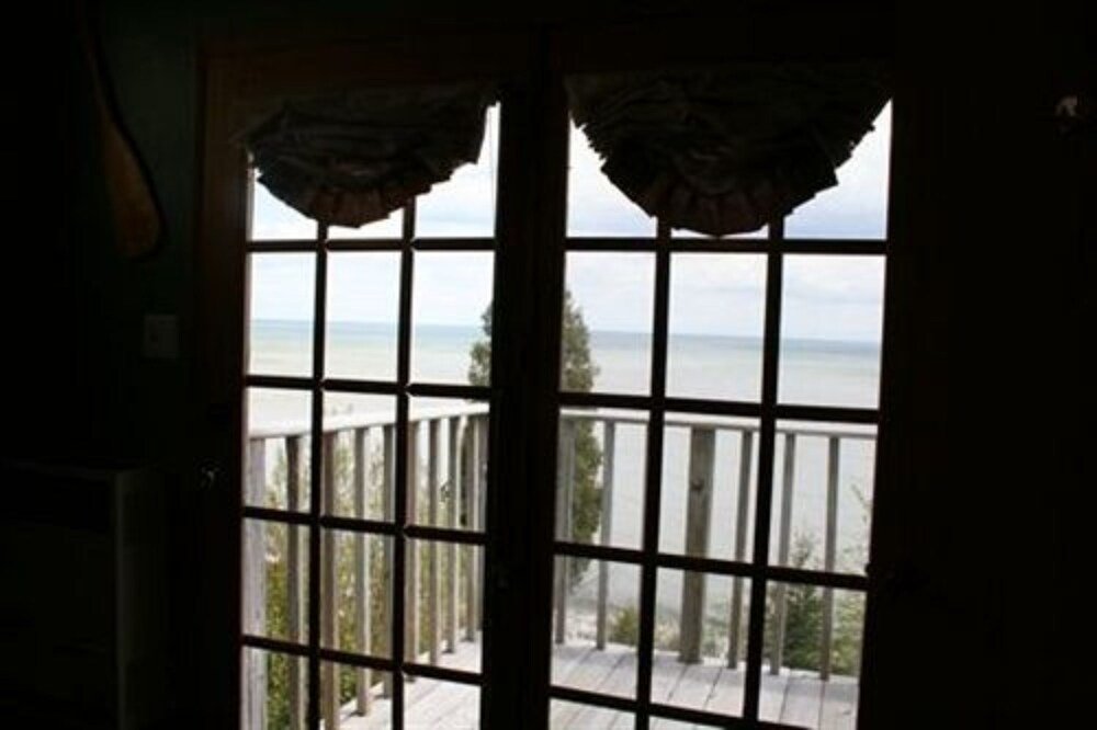 At The Waters Edge Bed & Breakfast,Door County>>Algoma,3 star