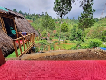 aubrey villa ciwidey