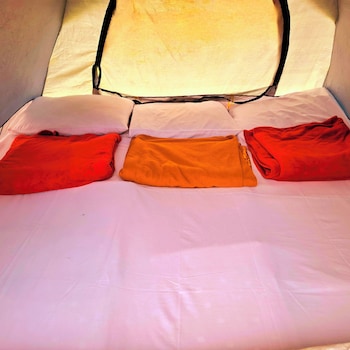 aubrey villa ciwidey