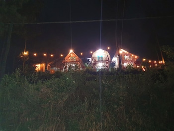 aubrey villa ciwidey