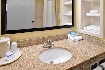 holiday inn express clanton by ihg