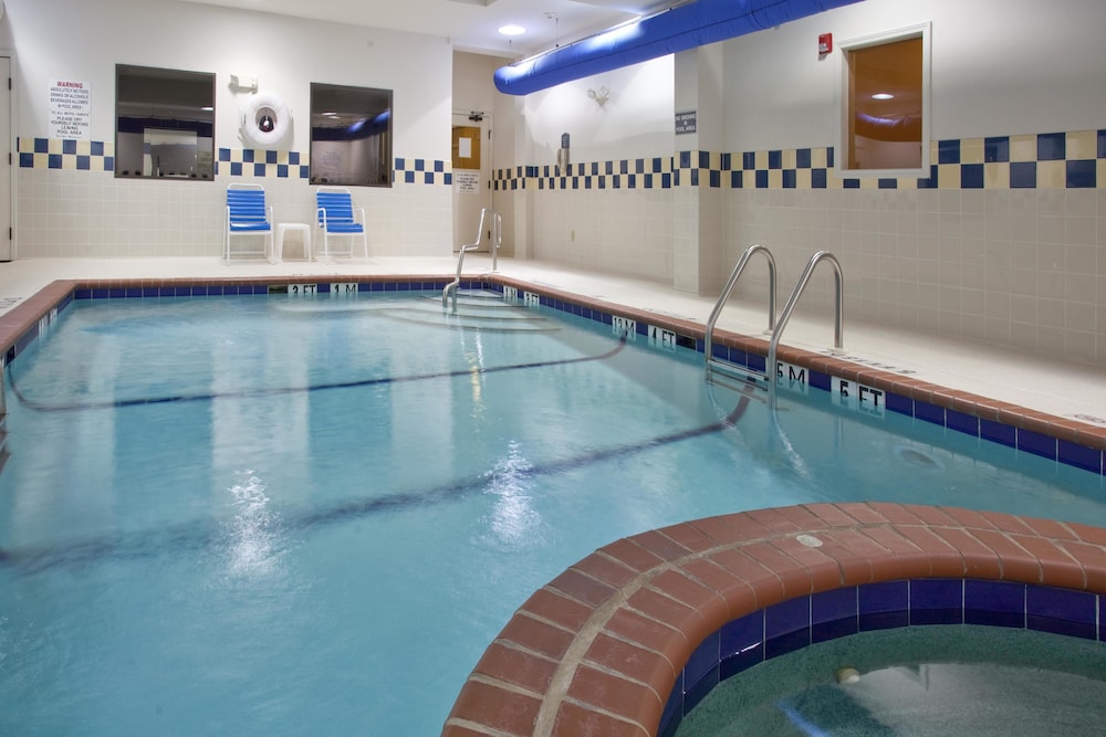 holiday inn express clanton by ihg