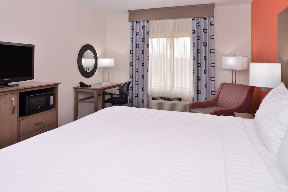 holiday inn express clanton by ihg