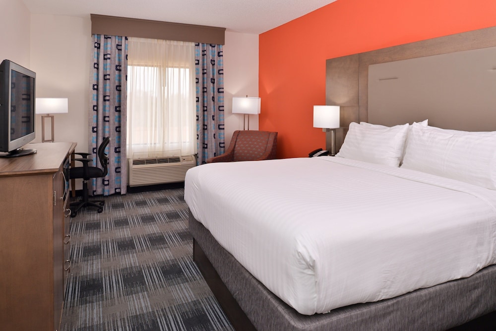 holiday inn express clanton by ihg