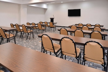 holiday inn express clanton by ihg