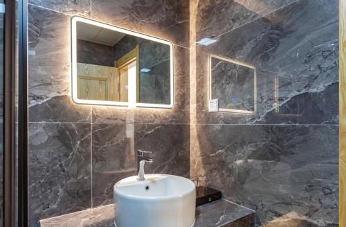manbuyunduan theme inn