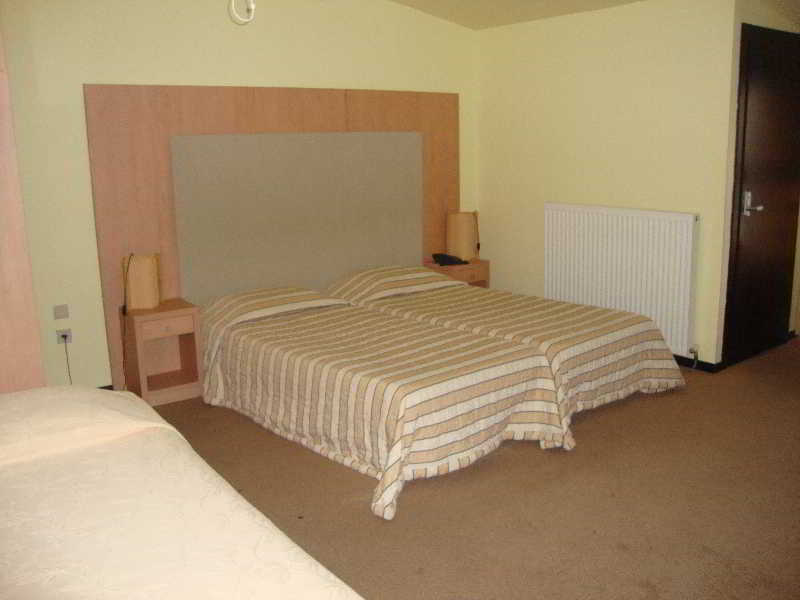 Four Seasons Hotel,Perea>>Mesimeri,3 star