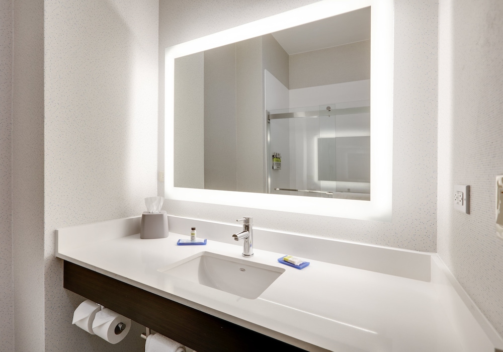 holiday inn express hotel and suites cleburne by ihg