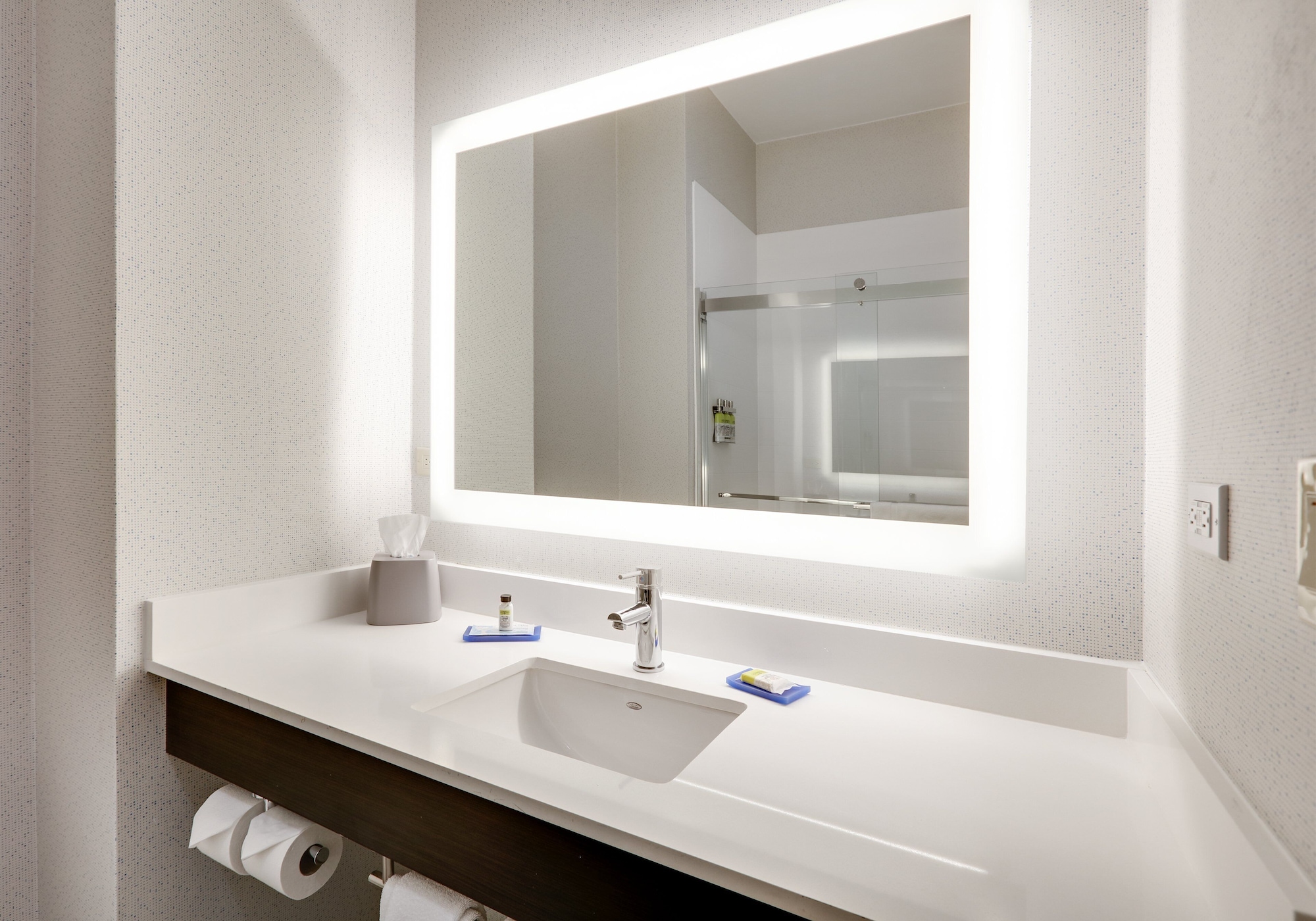 holiday inn express hotel and suites cleburne by ihg